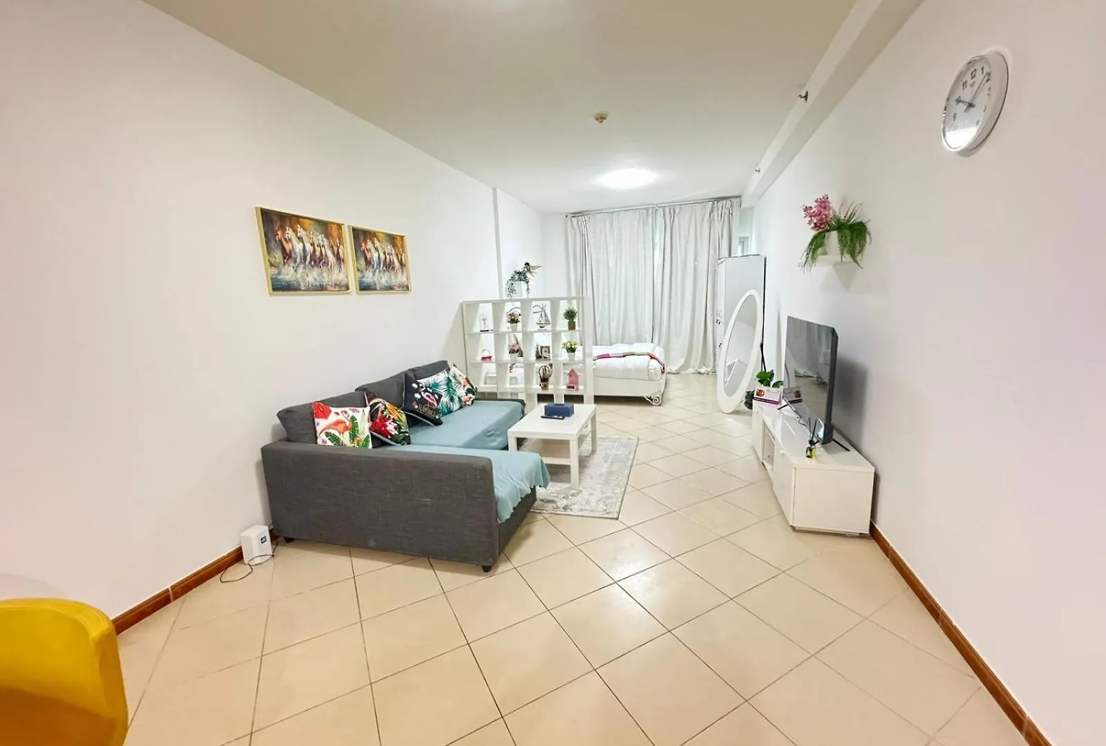 Spacious Studio Apartment In Dubai Marina Close To Metro And Beach